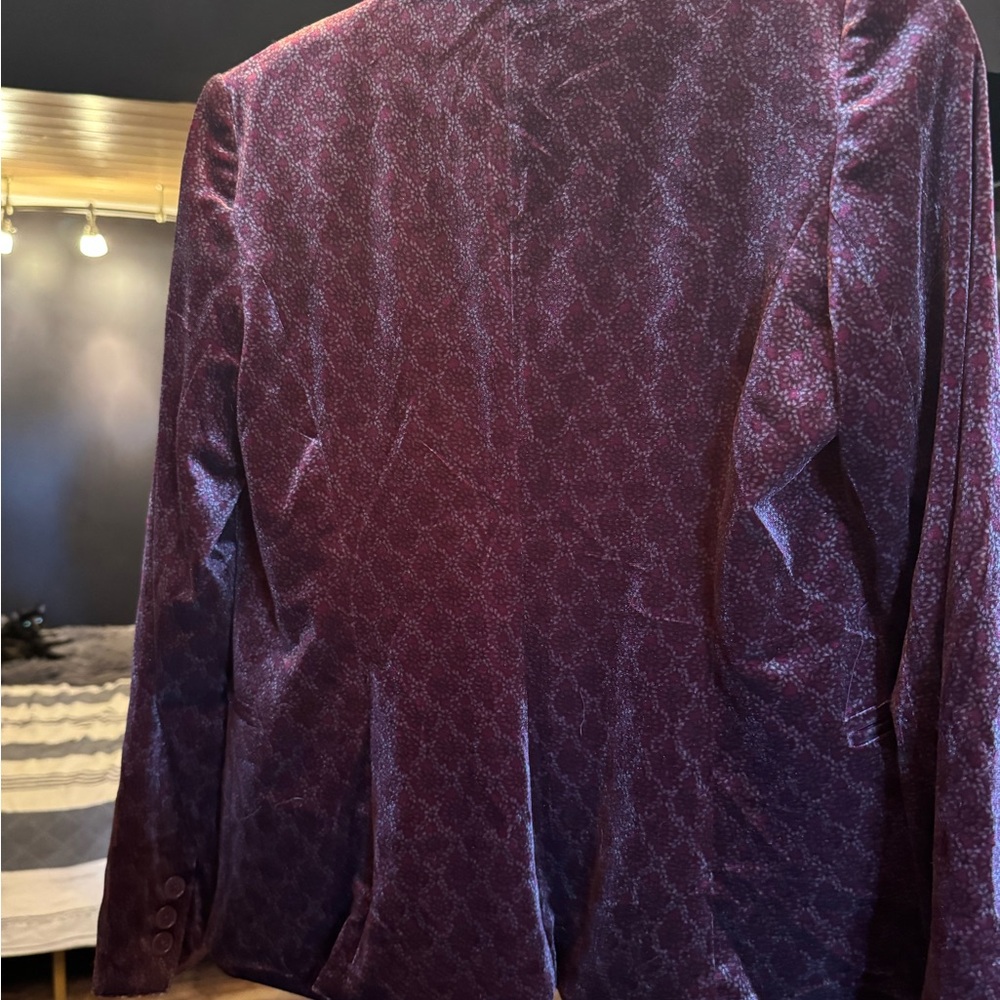 Carolina Belle Maroon Velvet Blazer - Picture 4 of 4